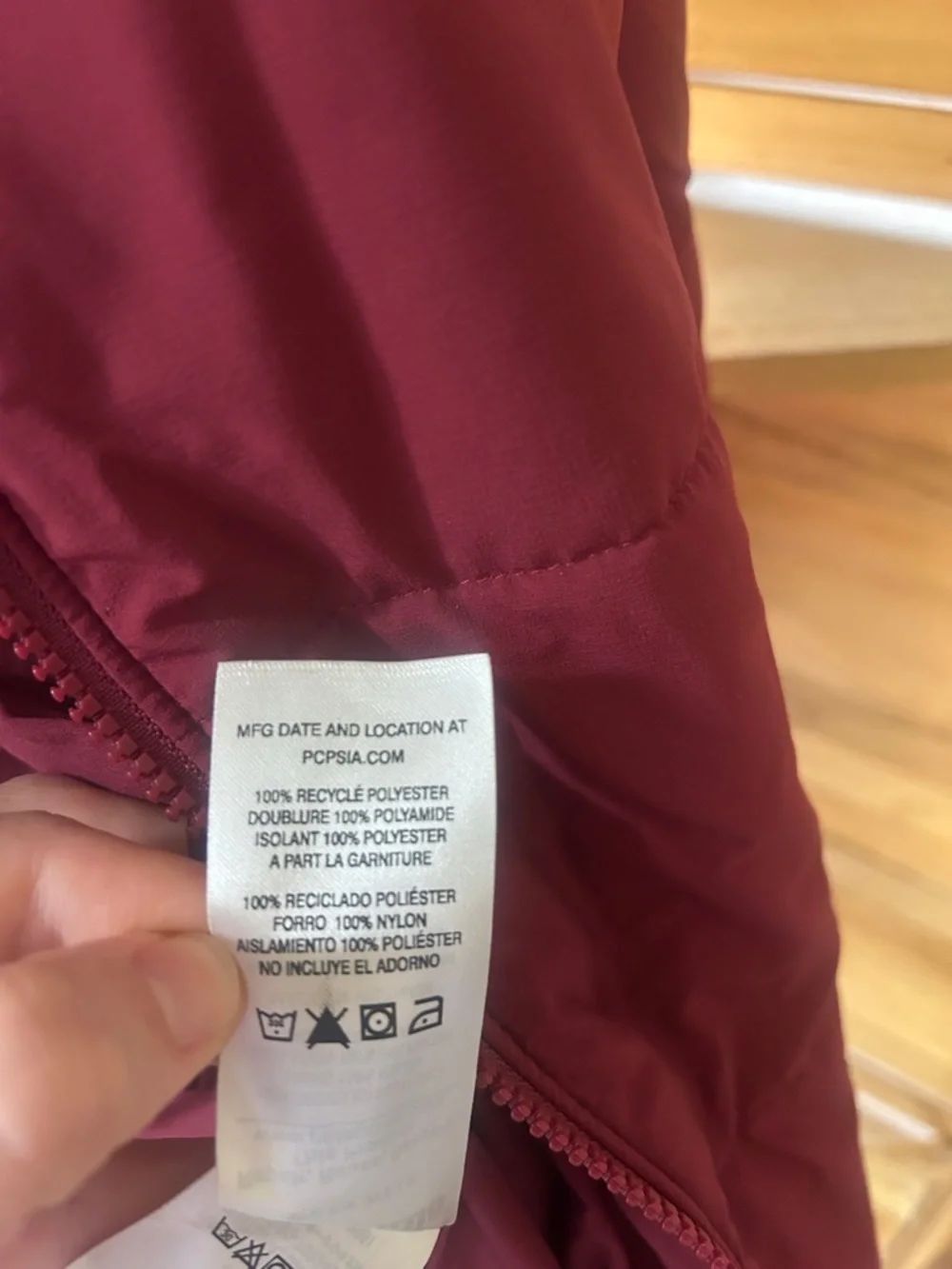 Patagonia Women’s W's Zemer Bomber Jacket, maroon size medium